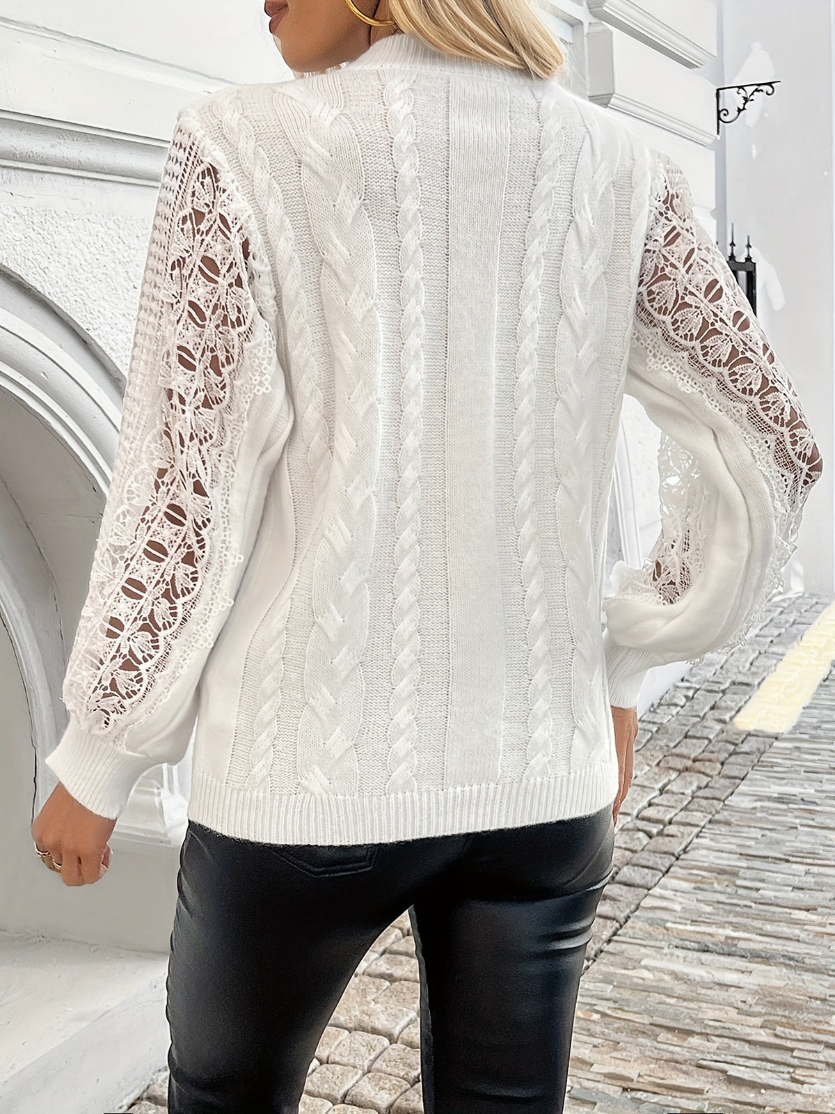 LIONA SWEATER